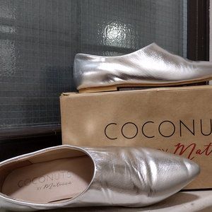 Coconuts by Matisse silver metallic leather flats